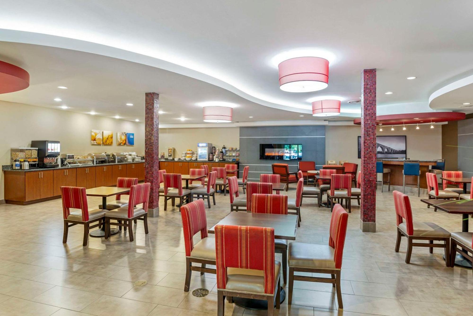 Comfort Suites At Virginia Center Commons Glen Allen Exterior foto